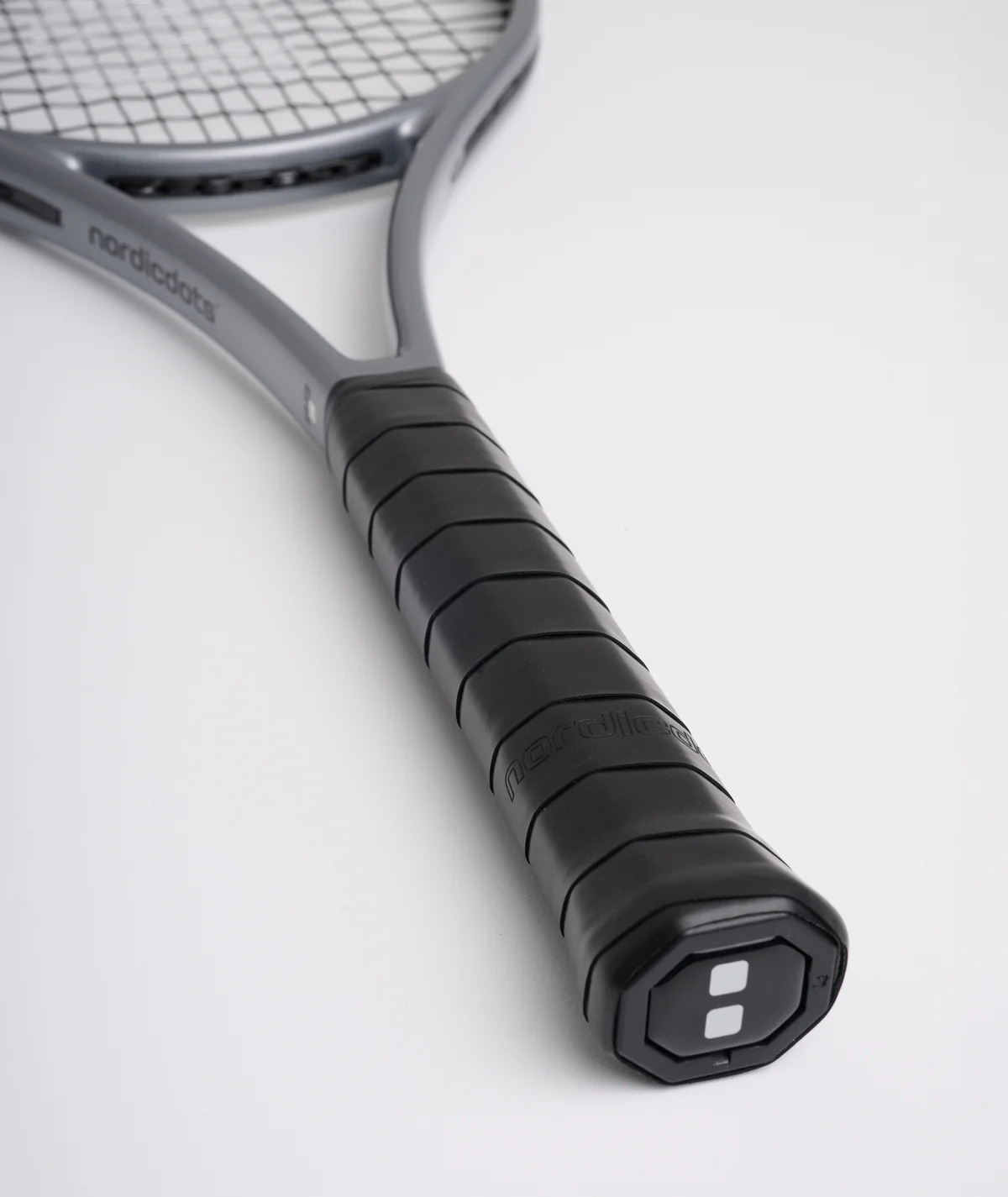 Ракетка теннисная NORDICDOTS Model 98 Pro - Steel Gloss Ракетка теннисная NORDICDOTS Model 98 Pro - Steel Gloss